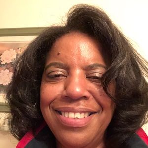 Meet your Posher, Debi